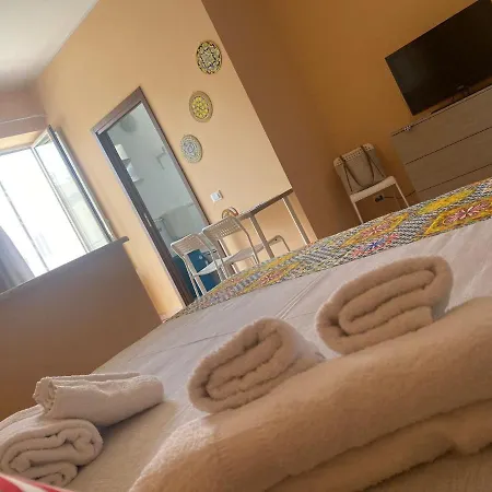 Le Maioliche Gialle Apartment *