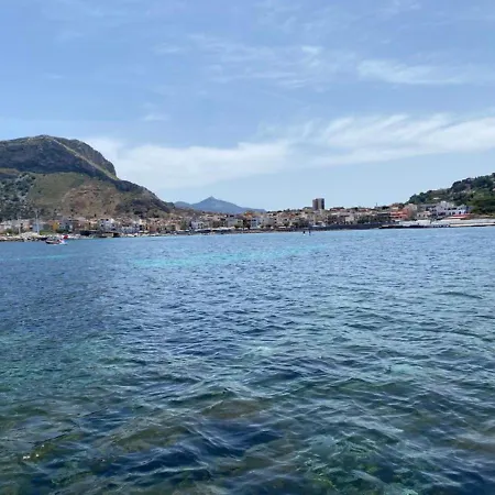 Le Maioliche Gialle Sferracavallo